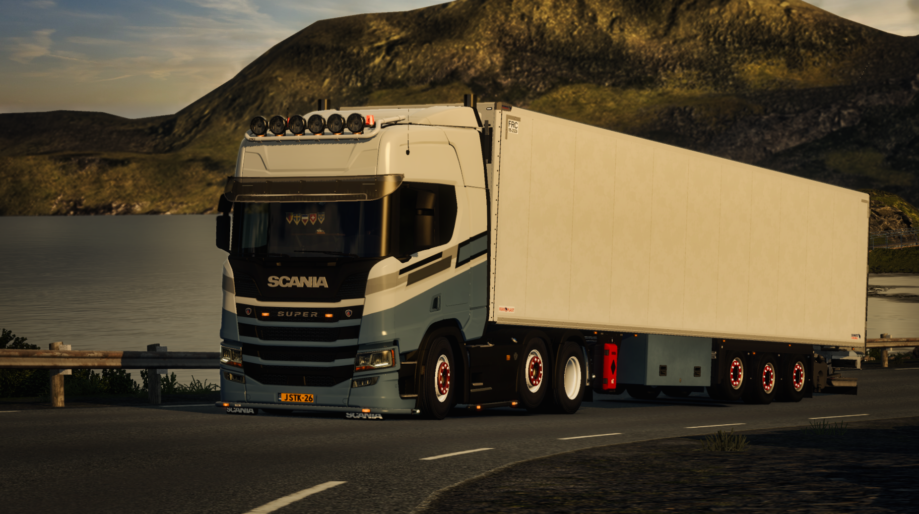 Scania R770 6x2 Midlift + Schmitz Cargobull S.KO Cool